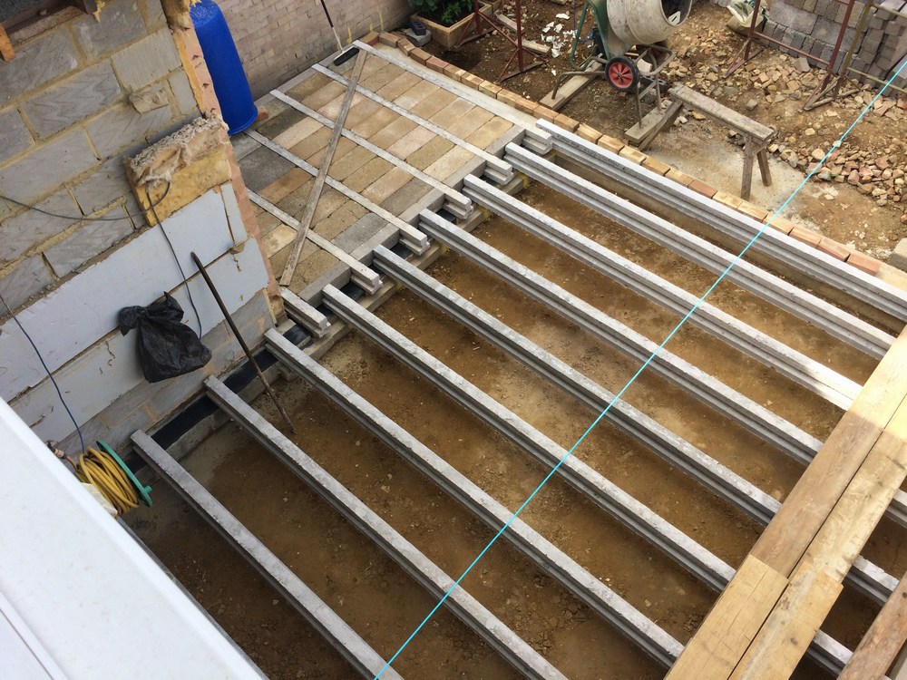 Block and beam floor